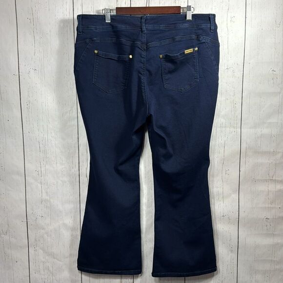 Iman Global Chic Womens Plus 360 Slim Boot Cut Dark Blue Denim Streetwear Jeans - Picture 9 of 16